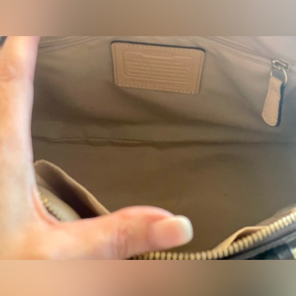 Coach Peyton Leather Cora Domed Satchel Handbag-pre authenticated - Picture 6 of 7